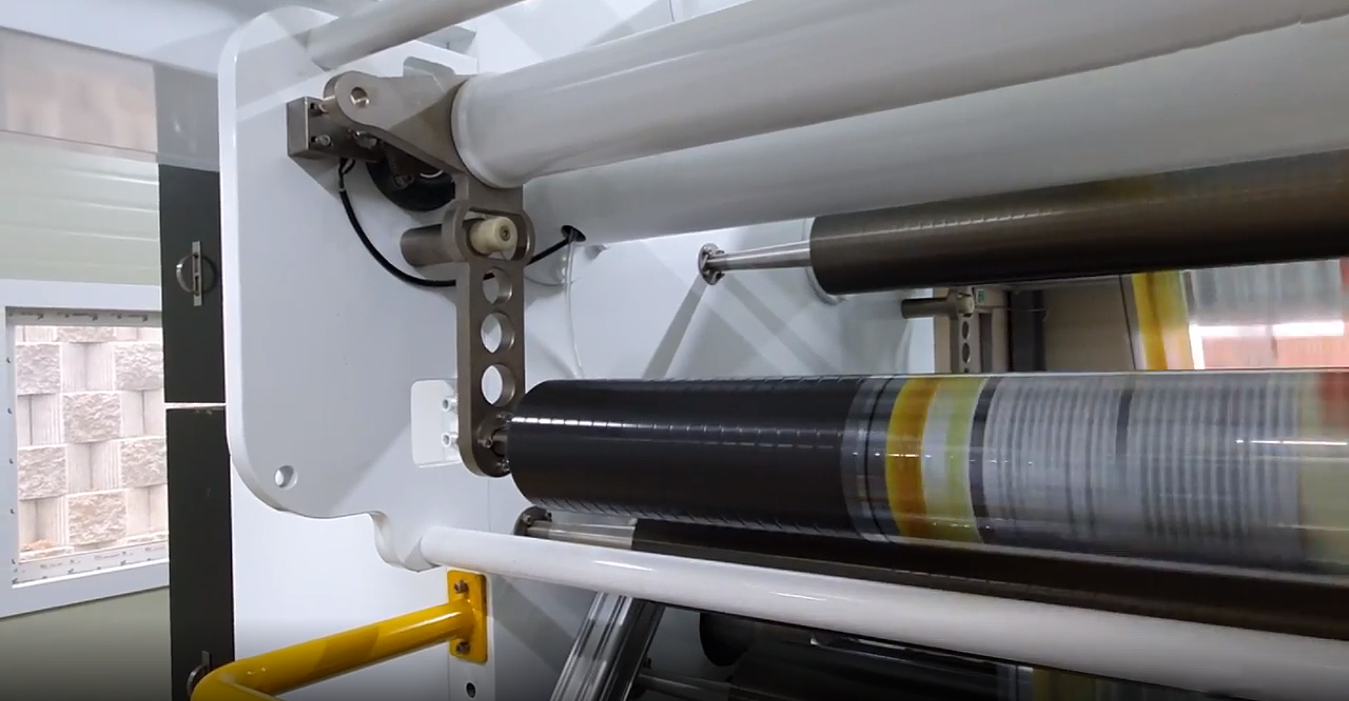 Solvent-Based Laminator